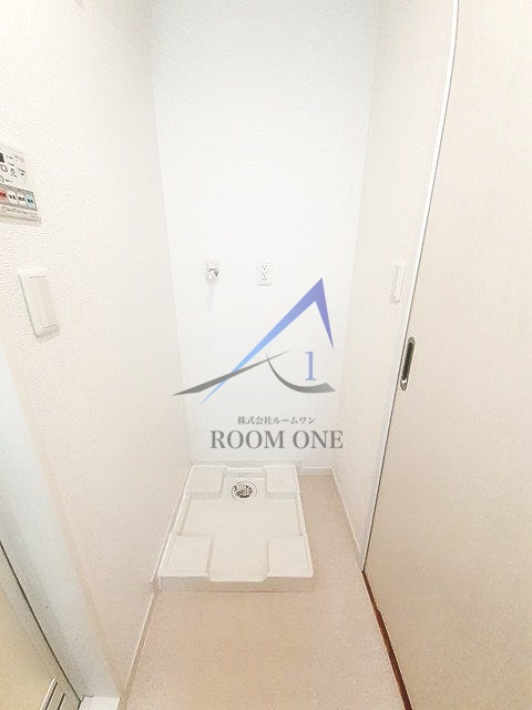 ラポール西大島　イーストの設備|洗濯機置き場です。