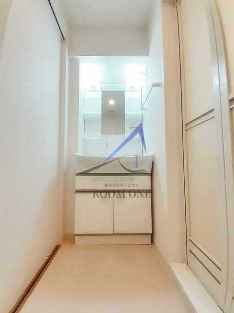 ラポール西大島　イーストの洗面所|洗面台です。