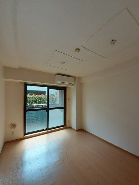 プルミエール東尾久の居間・リビング