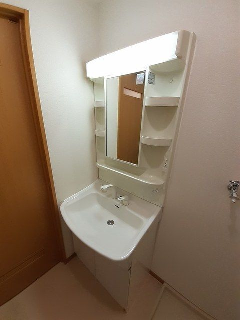 プルミエール東尾久の洗面所