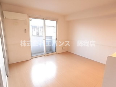 【居間・リビング】 | ピーノフォーリア Ⅱ | 居間です