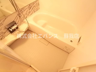 【浴室】 | ピーノフォーリア Ⅱ | コンパクトで使いやすいお風呂です