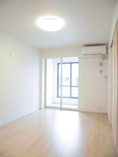 ジェントリー東根Ｂの居間・リビング|居室・リビング