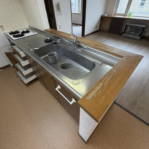 登別市常盤町3丁目22-3アパートのキッチン