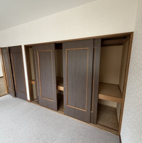 登別市常盤町3丁目22-3アパートの収納