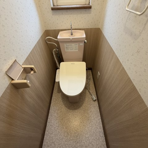 登別市常盤町3丁目22-3アパートのトイレ