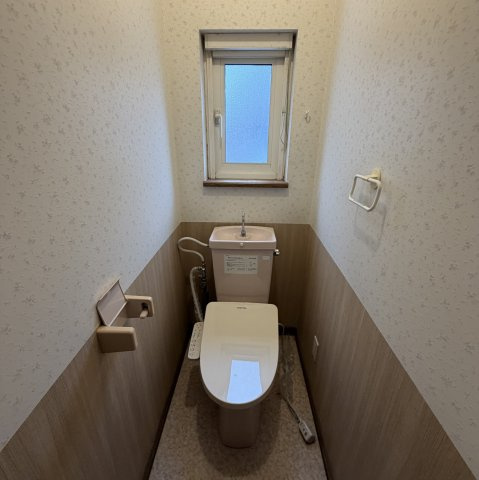 登別市常盤町3丁目22-3アパートのトイレ