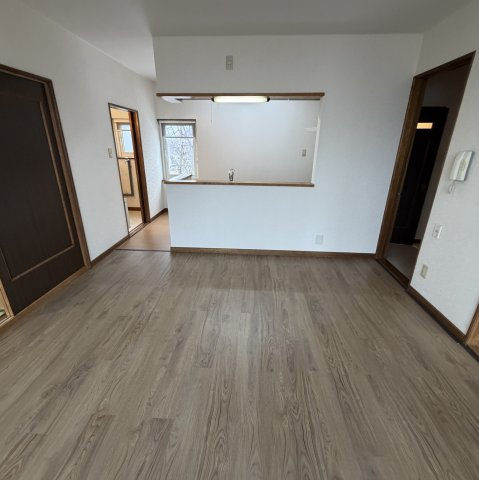 登別市常盤町3丁目22-3アパートの居間・リビング