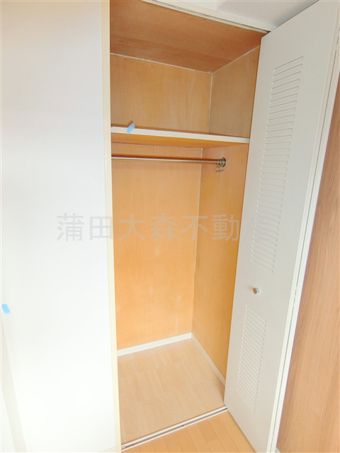 グランバリュー羽田の収納|洋室4帖の収納