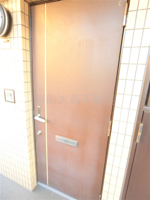 グランバリュー羽田の玄関