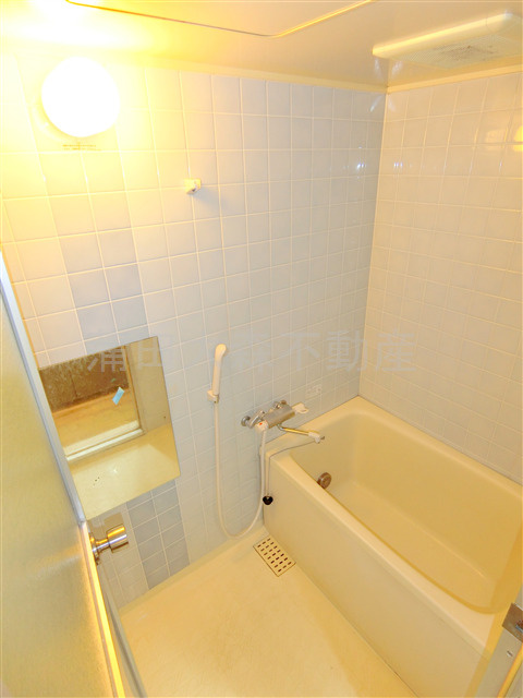 グランバリュー羽田の浴室|追焚付のバスルーム　お風呂