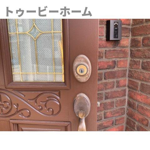 エクセルタウン花園戸建Ⅳの玄関|収納もある玄関です