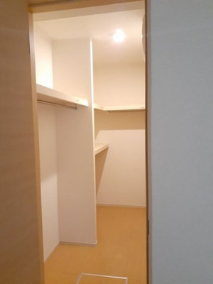 【収納】 | スミール・モーテ | たっぷりとした収納スペースです