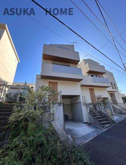 緑区長津田町のその他|前面に道路があり、駐車もしやすい一戸建てです。