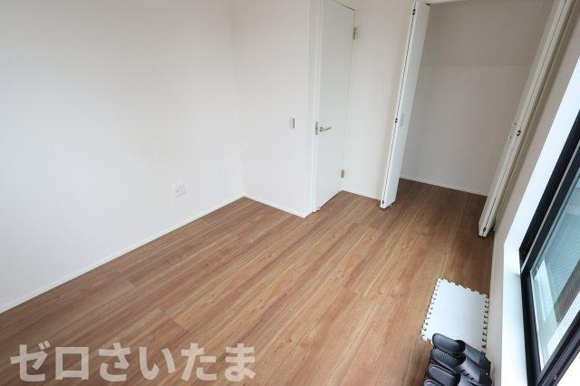 《仲介手数料無料》浦和区領家１丁目9-8新築一戸建てケイアイグレイスの洋室|3階 5.3帖