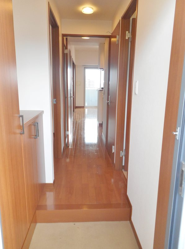 ベルメゾン藤枝の玄関