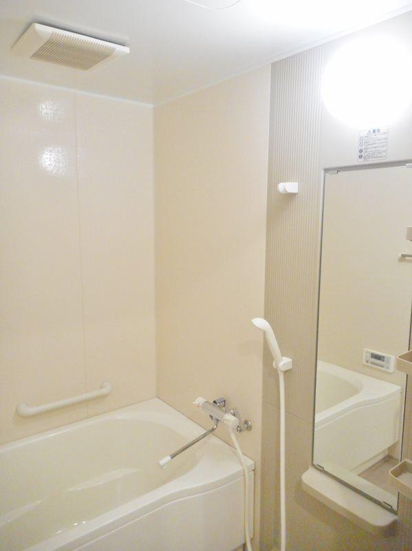 ベルメゾン藤枝の浴室