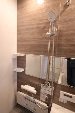 《仲介手数料無料》浦和区領家１丁目9-8新築一戸建てケイアイグレイスの浴室