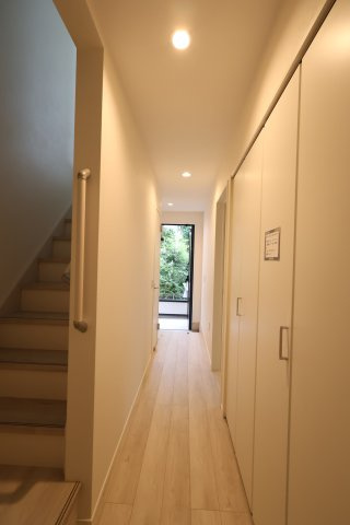 《仲介手数料無料》浦和区領家１丁目9-8新築一戸建てケイアイグレイスの周辺