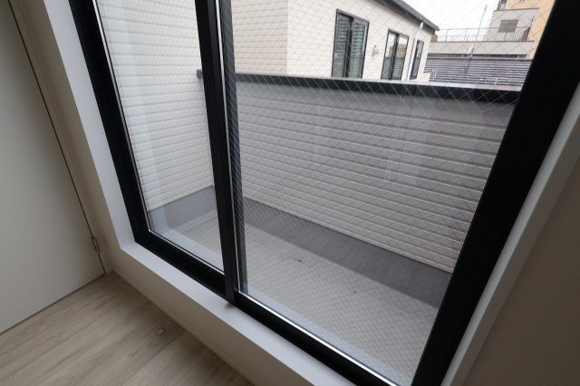 《仲介手数料無料》浦和区領家１丁目9-8新築一戸建てケイアイグレイスのバルコニー
