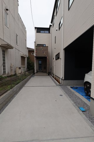 《仲介手数料無料》浦和区領家１丁目9-8新築一戸建てケイアイグレイスの外観