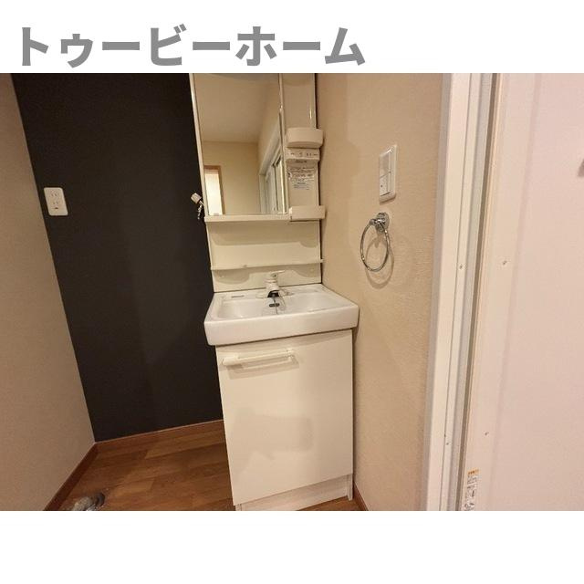 リブレス新河岸Ⅴ　旧新河岸元寮の洗面所|洗面所です