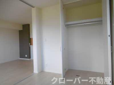 プロヌーブ生野原 B棟の収納