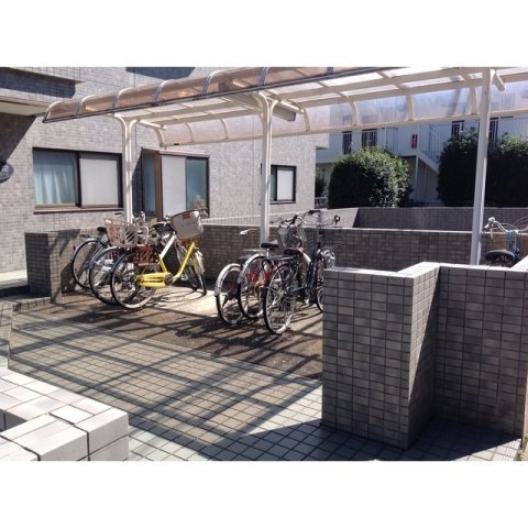 パティオ１２の駐車場|駐車スペースもあります