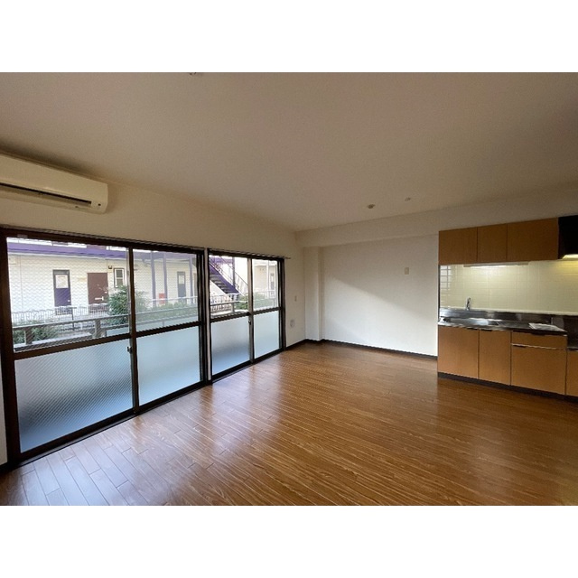 パティオ１２の居間・リビング|リビングです