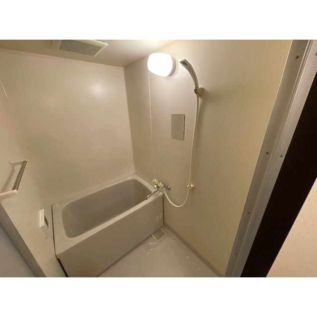 パティオ１２の浴室|コンパクトで使いやすいお風呂です