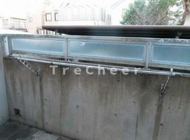 モノリス・ワンのバルコニー