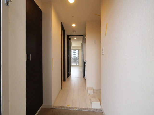 エステムコート難波Ⅳアトリの玄関