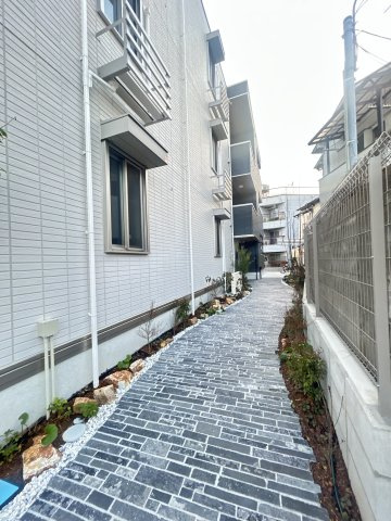 グリューネ塚口本町のエントランス
