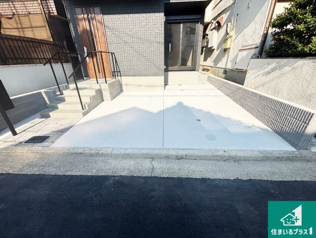 25(土)26(日)29(祝)現地説明会　堺市中区深井中町　限定1邸の駐車場|並列２台駐車可能！ゆとりの駐車スペースで車庫入れもスムーズ！