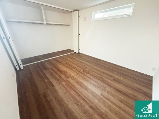 25(土)26(日)29(祝)現地説明会　堺市中区深井中町　限定1邸の洋室|収納スペースが充実しているので子供の成長に合わせてたくさん収納ができます！家族構成に合わせた様々な活用ができる収納！