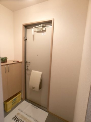 【玄関】 | リヴェール城A棟