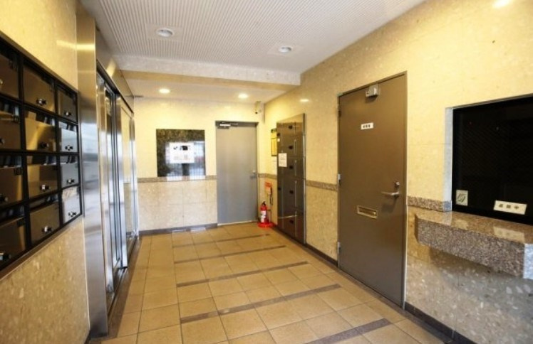 ルーブル中野南台のエントランス