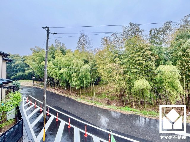 大津市一里山６丁目　１号地の前面道路含む現地写真