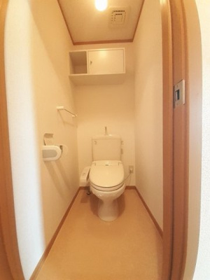 【トイレ】 | シェーネⅡ | 清潔感のあるトイレです
