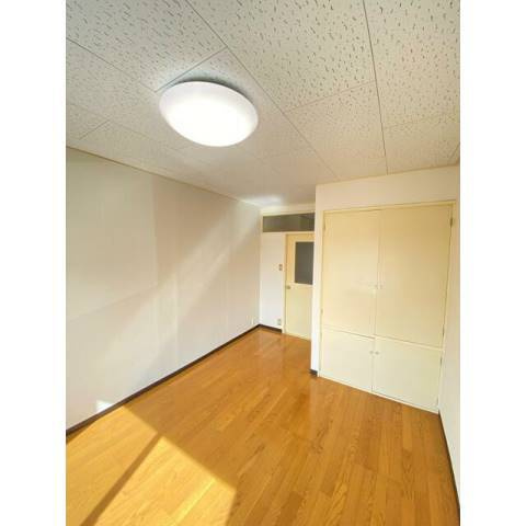 ヘリオス378谷保の洋室