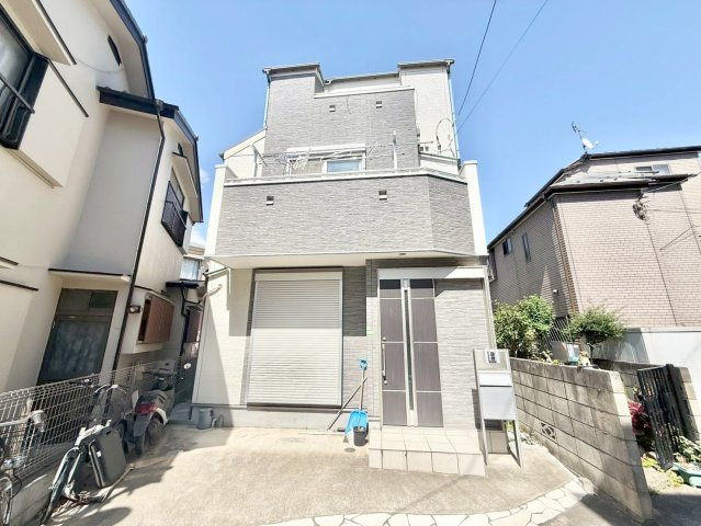 練馬区春日町5丁目 中古戸建の外観|2026.05.29撮影

現地ご見学希望・資料請求などお気軽にお問い合わせ下さい！
03-5990-5201