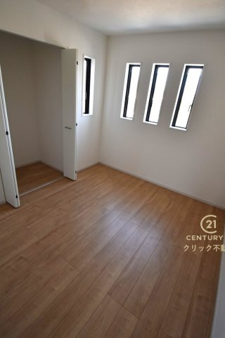 GRACE　水戸市小吹町　2期 　2の洋室|採光バッチリ・通風良好です。
たっぷり差し込む陽光がお部屋を明るく照らします！