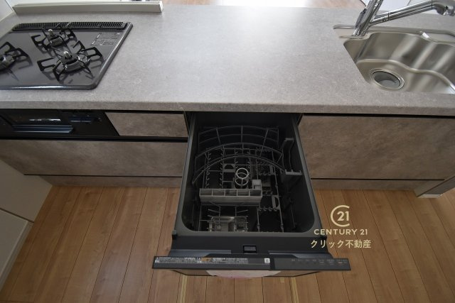 GRACE　水戸市小吹町　2期 　2のキッチン|食事の後片付けもラクラクの食洗機つき♪水道代の節約になり、気になる手荒れも防げそう！