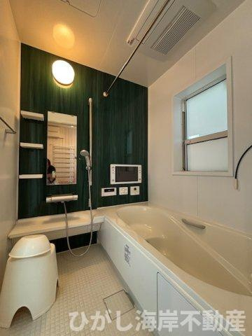 藤沢市鵠沼海岸1丁目　中古戸建の浴室|ミストサウナ・ミラバス・浴室テレビ付きのハイグレードバスルーム。
一日の疲れを癒す、まるでスパのような上質空間です。