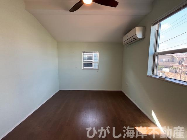 藤沢市鵠沼海岸1丁目　中古戸建の洋室