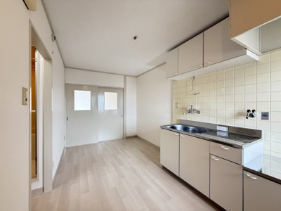 【居間・リビング】 | マンション清寿苑