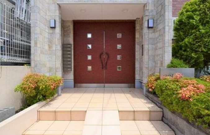 つつじが丘グリーンパレスのエントランス