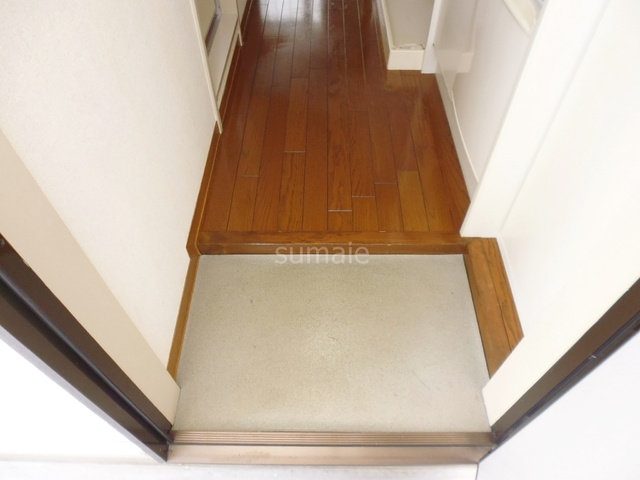 秀華三番館の玄関|コンパクトな玄関