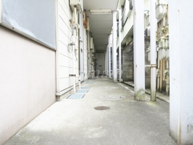 秀華三番館のロビー|エントランス部分です☆