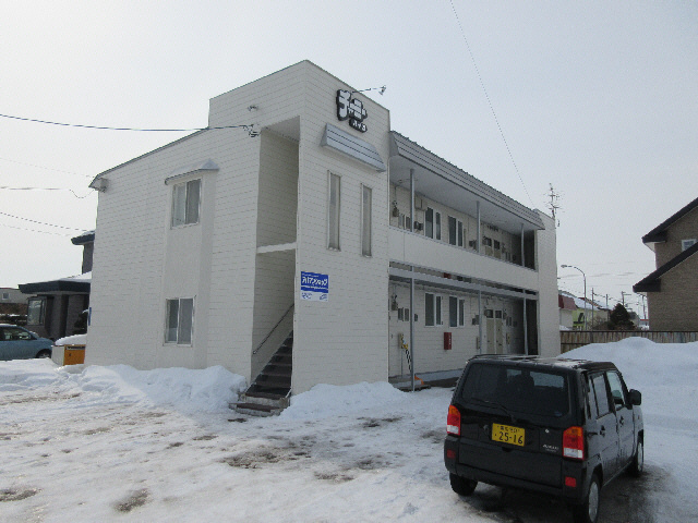 チャーミーハイツの外観